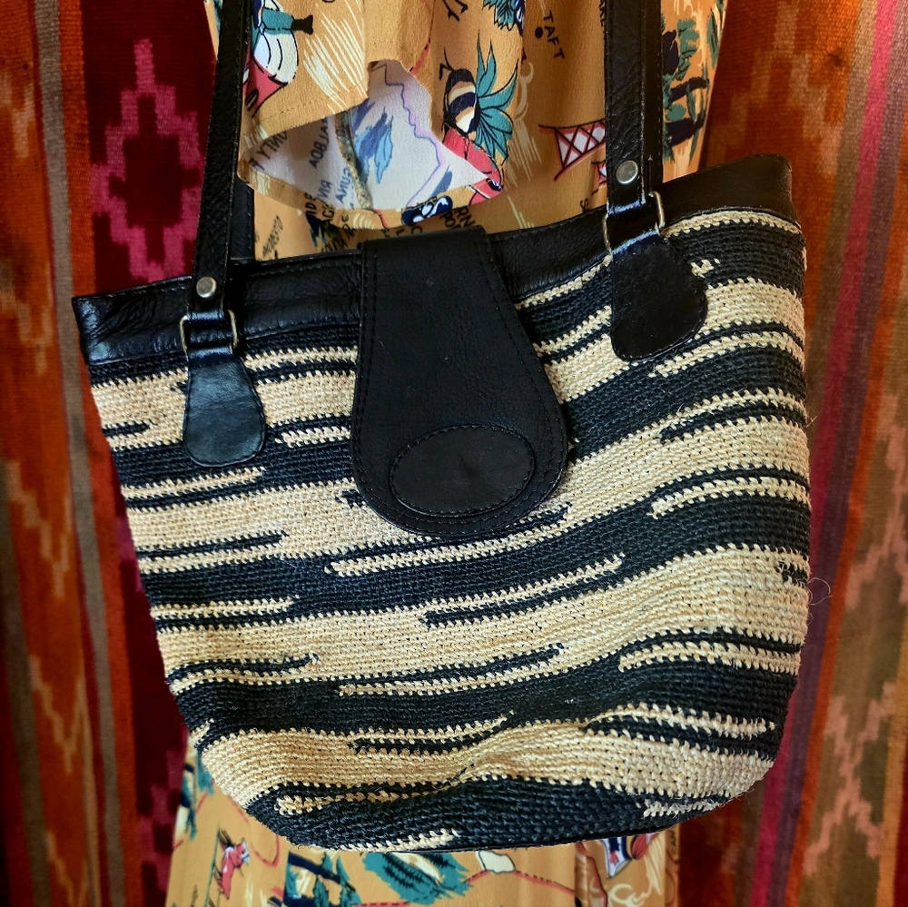 Black and Tan HandWoven Hemp & Leather Women's Bag